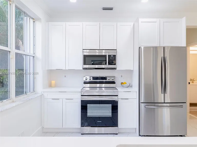 801 Tanglewood Cir — Photo 21