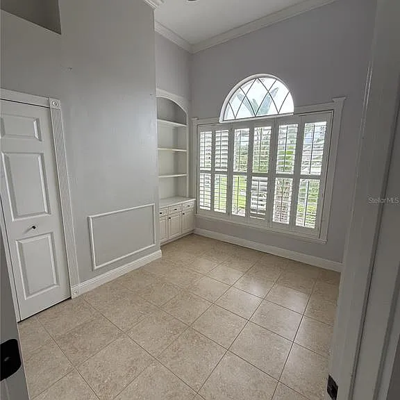 325 Leslie Ln — Photo 14