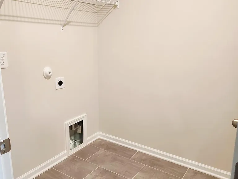 250 Brook Farm Ln — Photo 12