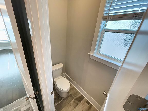 3rd image of 225 Farmhouse Dr
