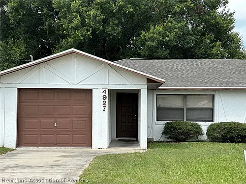 4927 Manatee Dr Photo 1
