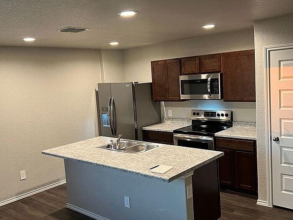 5th image of 13108 Candace Way