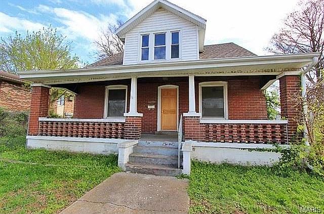 1st image of 925 William St