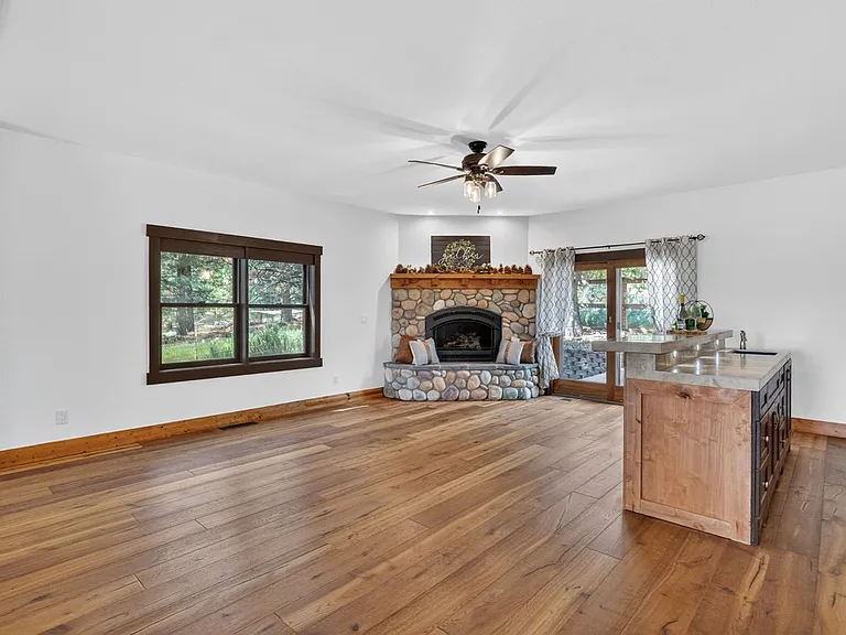 16925 Mount Rose Hwy — Photo 4