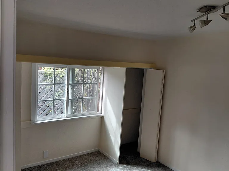2865 Birch Ave — Photo 3