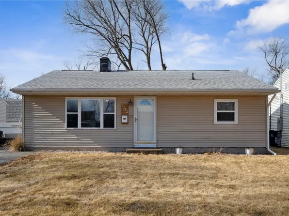 3752 Kencrest Dr NE, Cedar Rapids, IA 52402