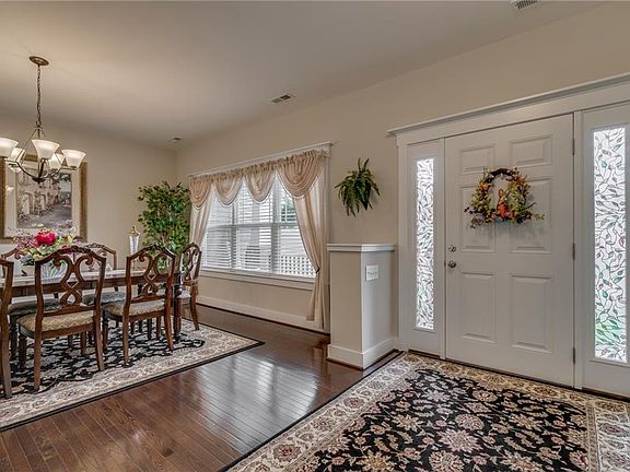 3rd image of 11245 Ashland Park Dr