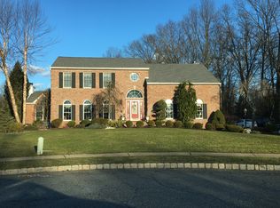700 Northview Dr, Bridgewater, NJ 08807