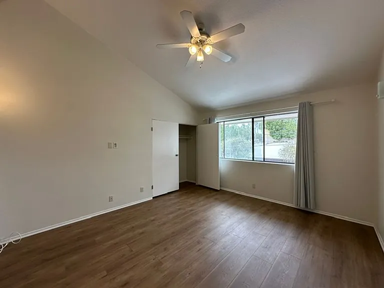 22865 Del Valle St #6 — Photo 22