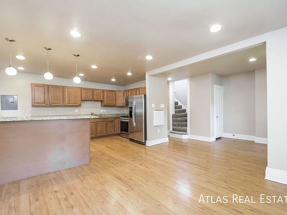 3rd image of 1231 N Lafayette St APT 2