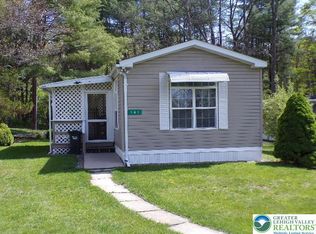 141 Gold Ln, Stroudsburg, PA 18360