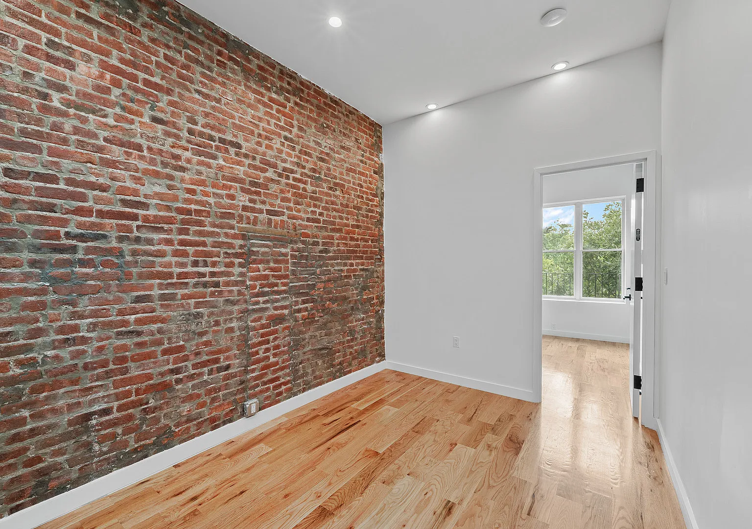 284 Suydam Street — Photo 4