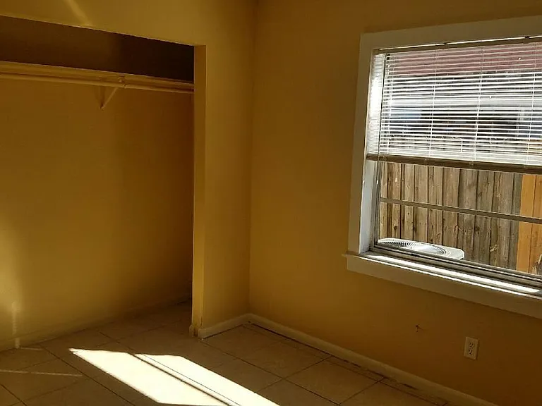 2324 W Grace St — Photo 16