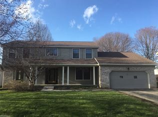 3374 Swallow Hollow Dr, Poland, OH