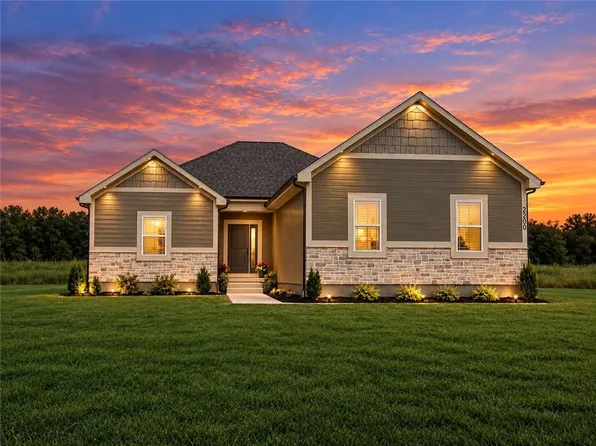 2200 S Quail Dr, Independence, MO 64057