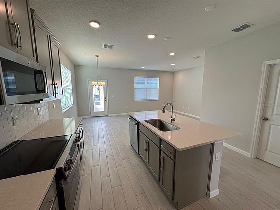 5th image of 342 Lady Palm St