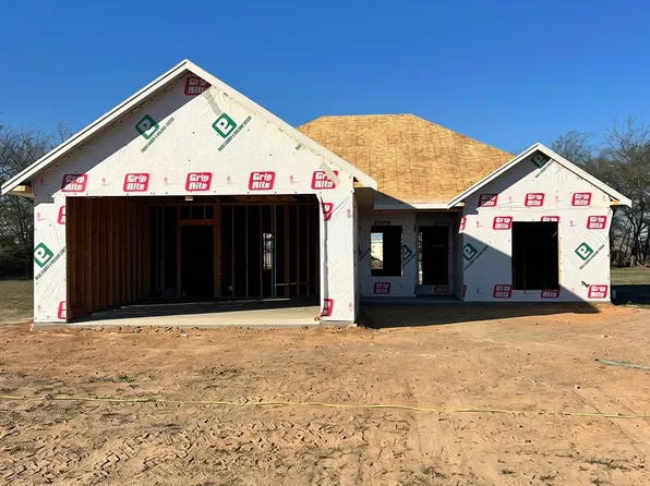 102 Windjammer Rd, Mount Vernon, TX 75457