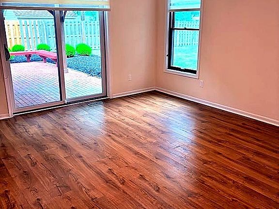 5th image of 6625 Pear Tree Ln