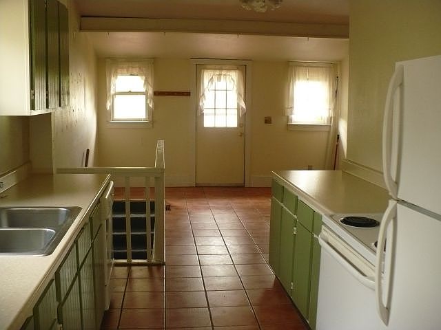 1st image of 340 Terry Ave