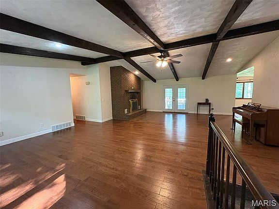 2nd image of 310 Granite Ln