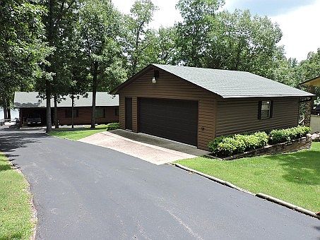 1st image of 155 W Lakeshore Dr