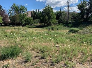 320 Willow St, Hailey, ID 83333