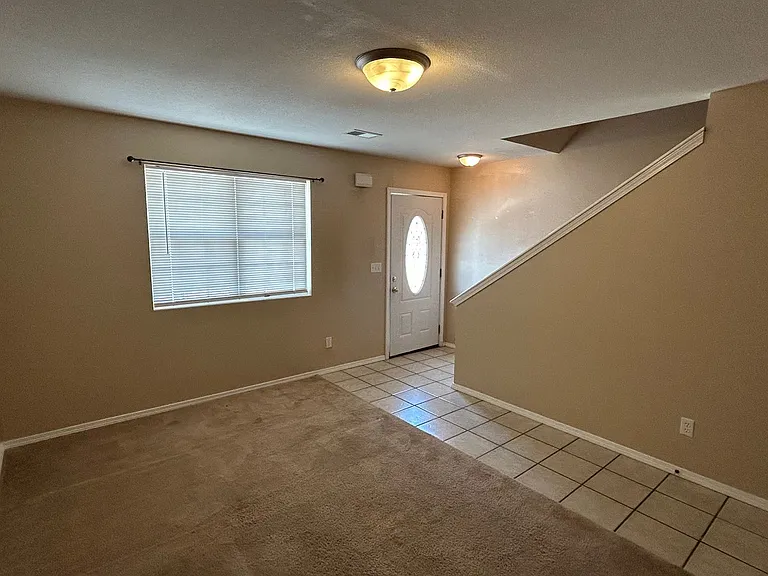 24400 Sounder Ln — Photo 2