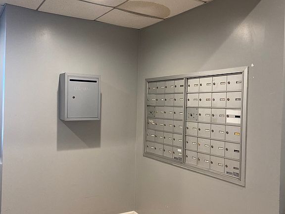 5th image of 345 E Eastgate Pl APT 405