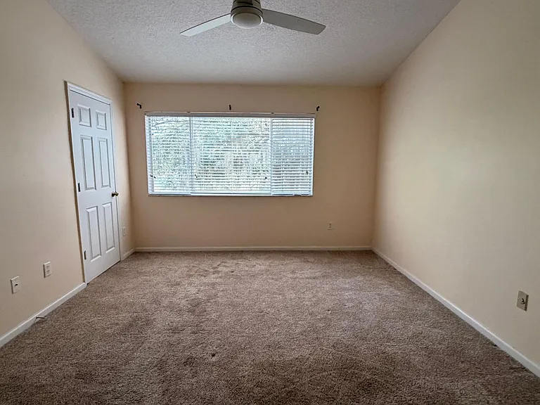 2912 Woodlands Park Ct — Photo 24