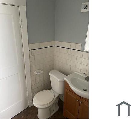 3rd image of 440 E 72nd St #3