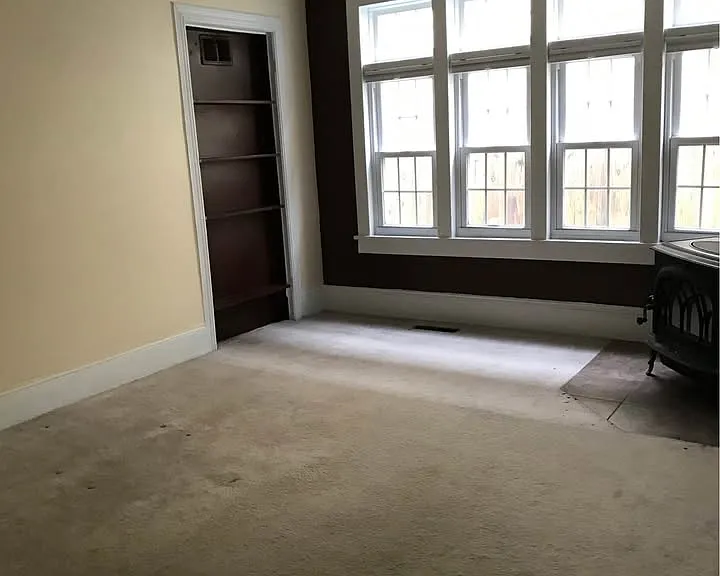 109 S Washington St — Photo 3