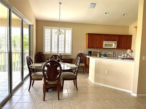 5th image of 6840 Ascot Dr #1-202
