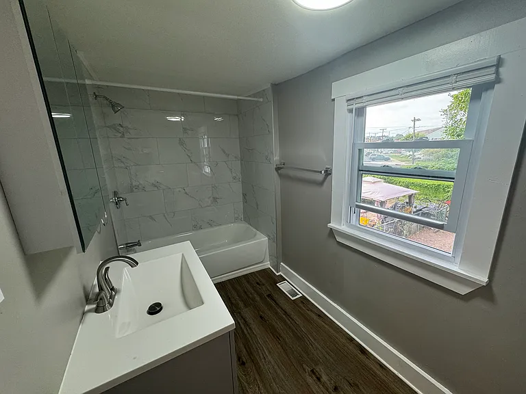 149 E Federal St — Photo 17