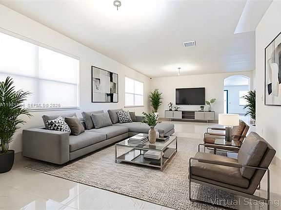 3rd image of 9895 NW 87th Ter Unit 9895