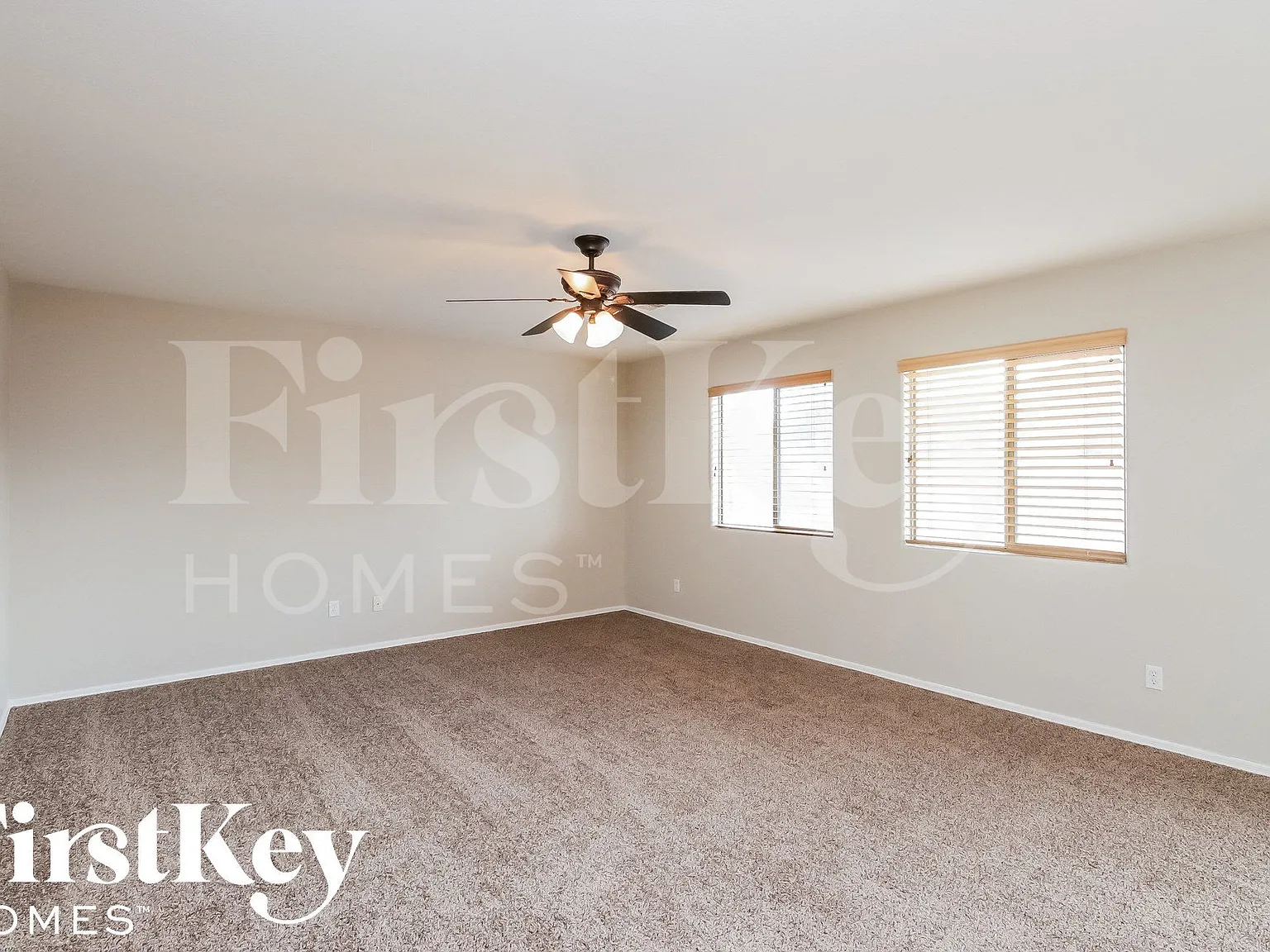 3 bed, 2.5 bath, 2301 sqft, $2,020 — Photo 3