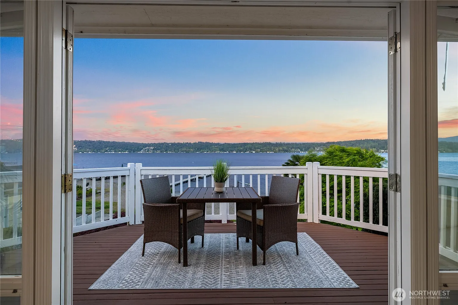 408 W Lake Sammamish Parkway SE photo 1
