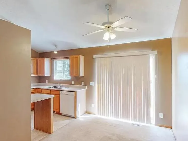 16619 Patrick Ave — Photo 2