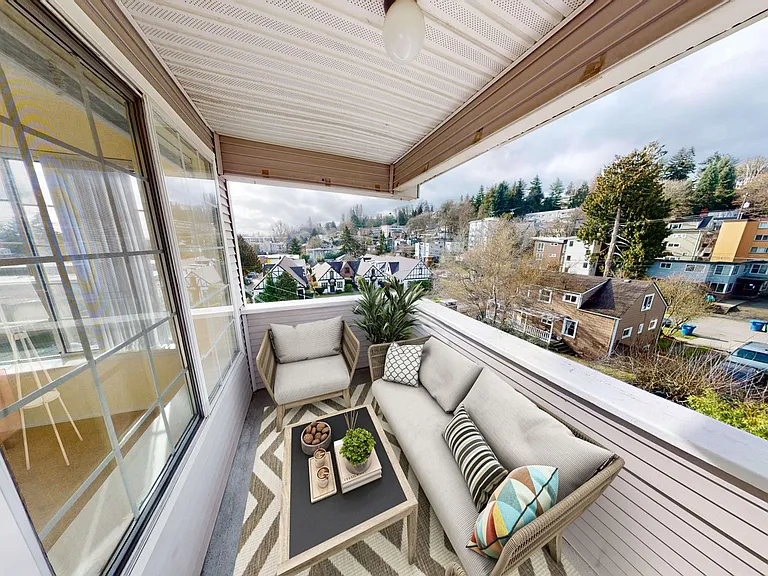 5307 Live Close To University Village And Uw! — Photo 7