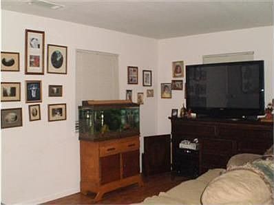 2nd image of 2171 E 6th St