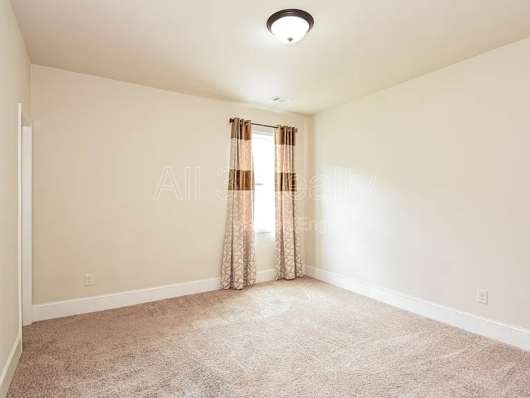 3738 Valley Spring Dr — Photo 17