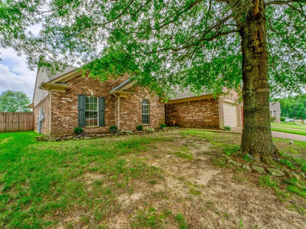 9837 Oldham Dr, Cordova, TN 38016