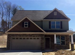 3683 Vestavia Dr, Kernersville, NC 27284