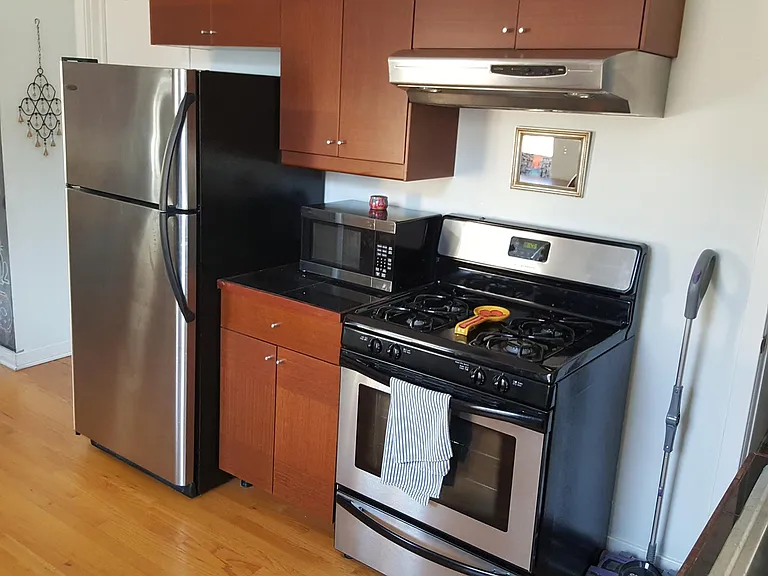 1328 N Bosworth Ave #6 — Photo 5