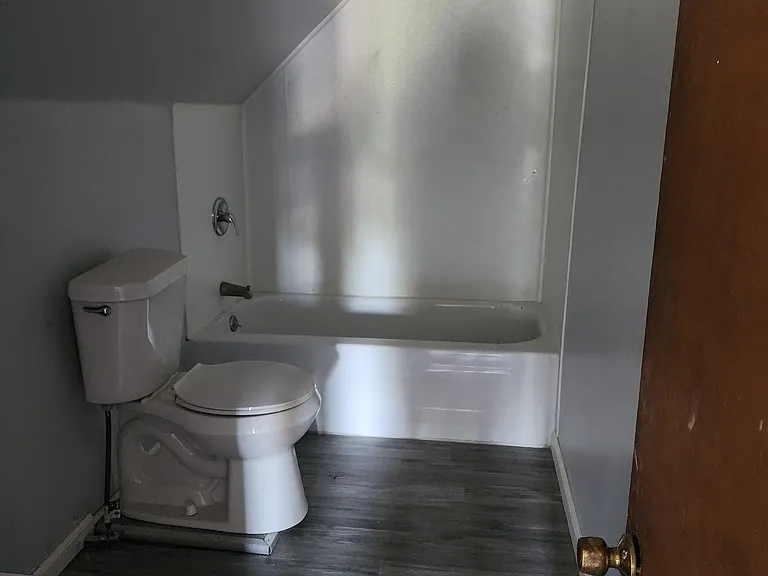 1854 Grantham Rd #3 — Photo 4