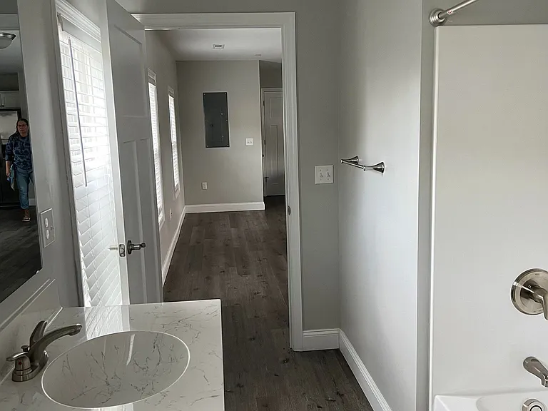 904 Campbell St — Photo 7
