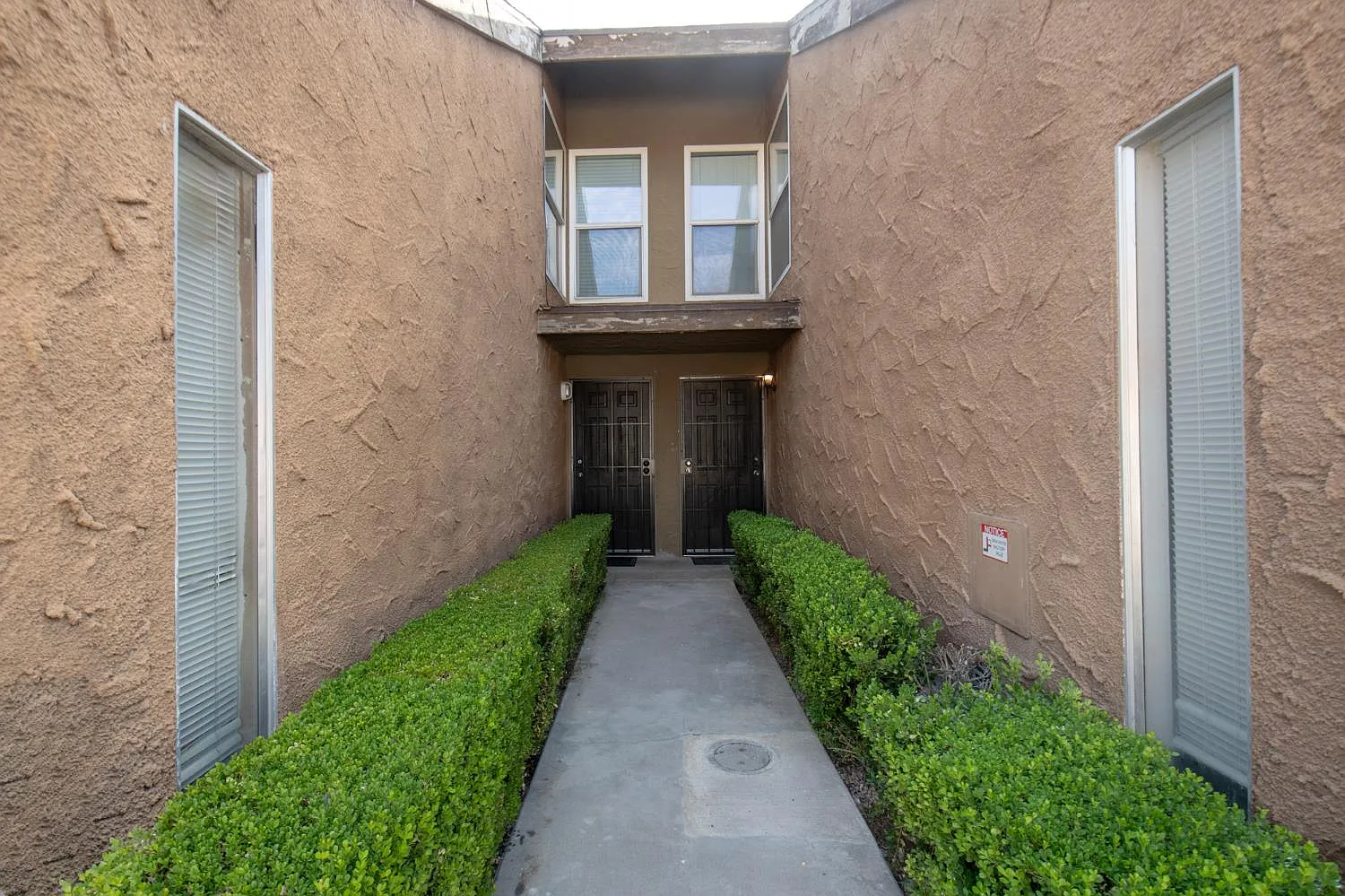 7166 N Fruit Ave APT 133 photo 1