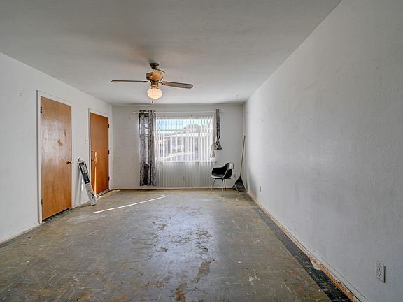 2nd image of 3005 Montclaire Dr NE