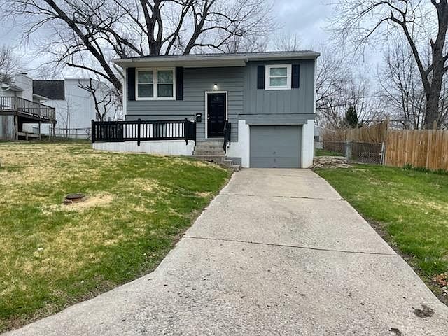 1st image of 18610 E Shoshone Dr