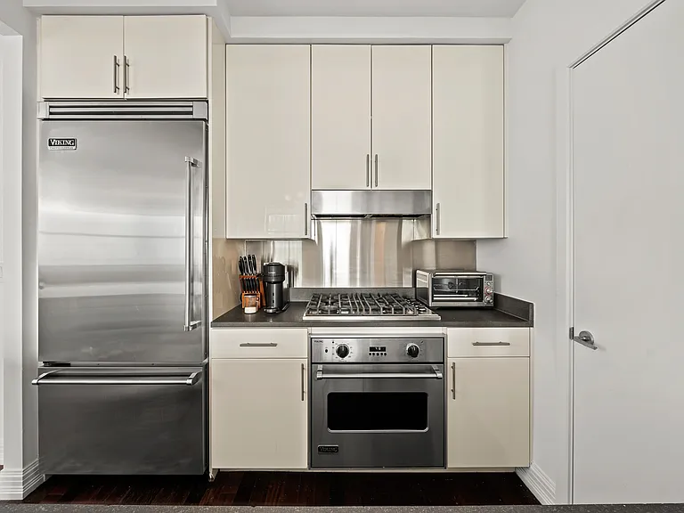 1 Hanson Pl #13K — Photo 12