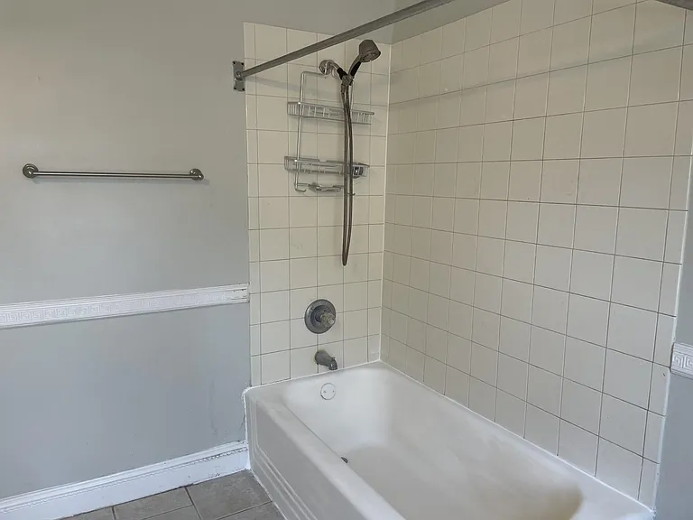 9 Royal Ave — Photo 13